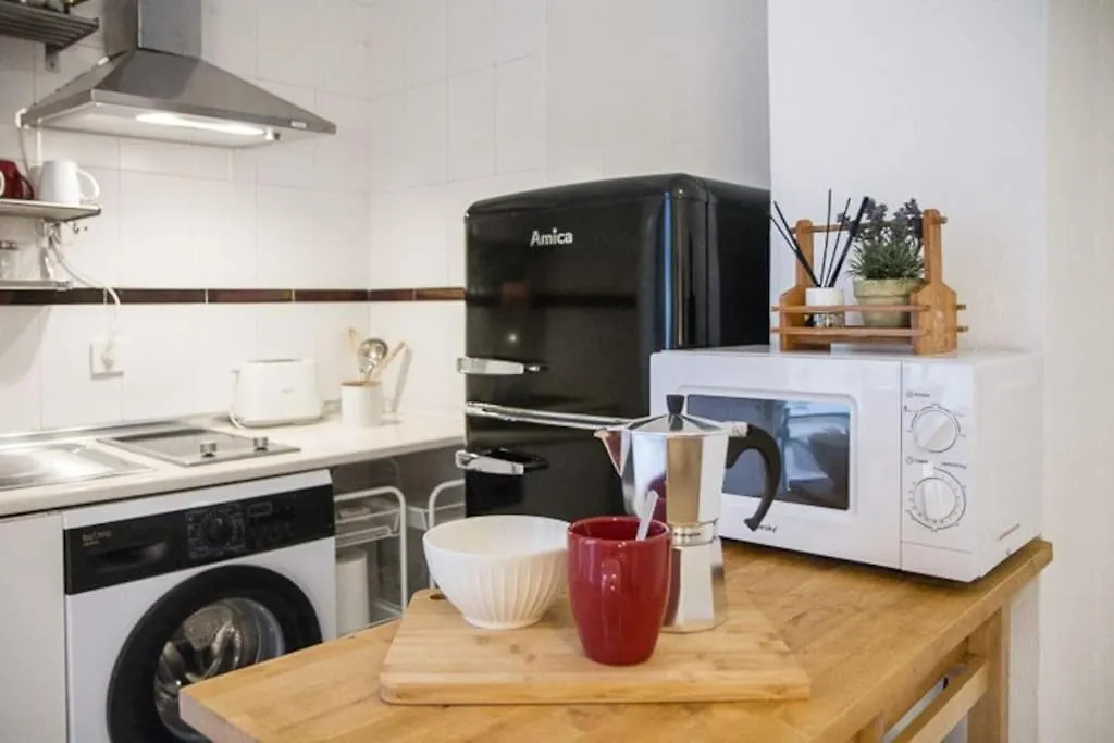Cozy Apartment In A Typical Sevillian Patio House Séville